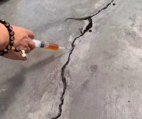 宁武混凝土裂缝修补技术详解​
